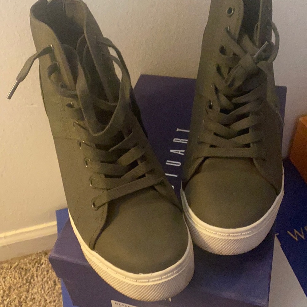 Steve Madden Army green wedge sneakers